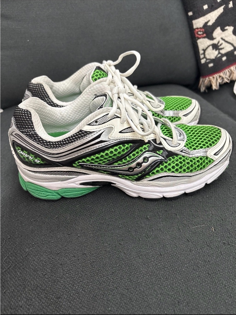 Saucony Men's Green and White Mesh Running Sneakers